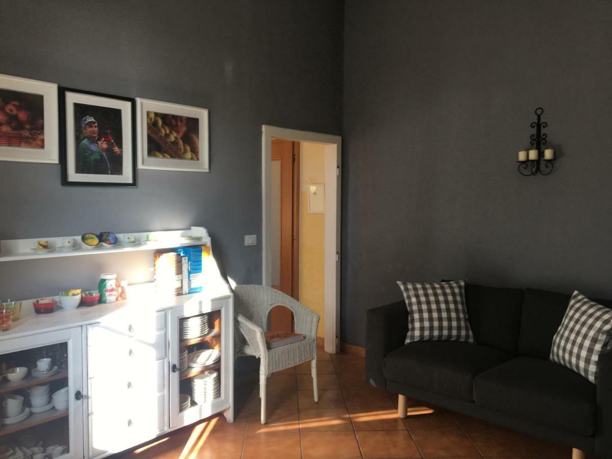 Via Bruno Rossi 23 Bed & Breakfast Ambrogio Bagian luar foto